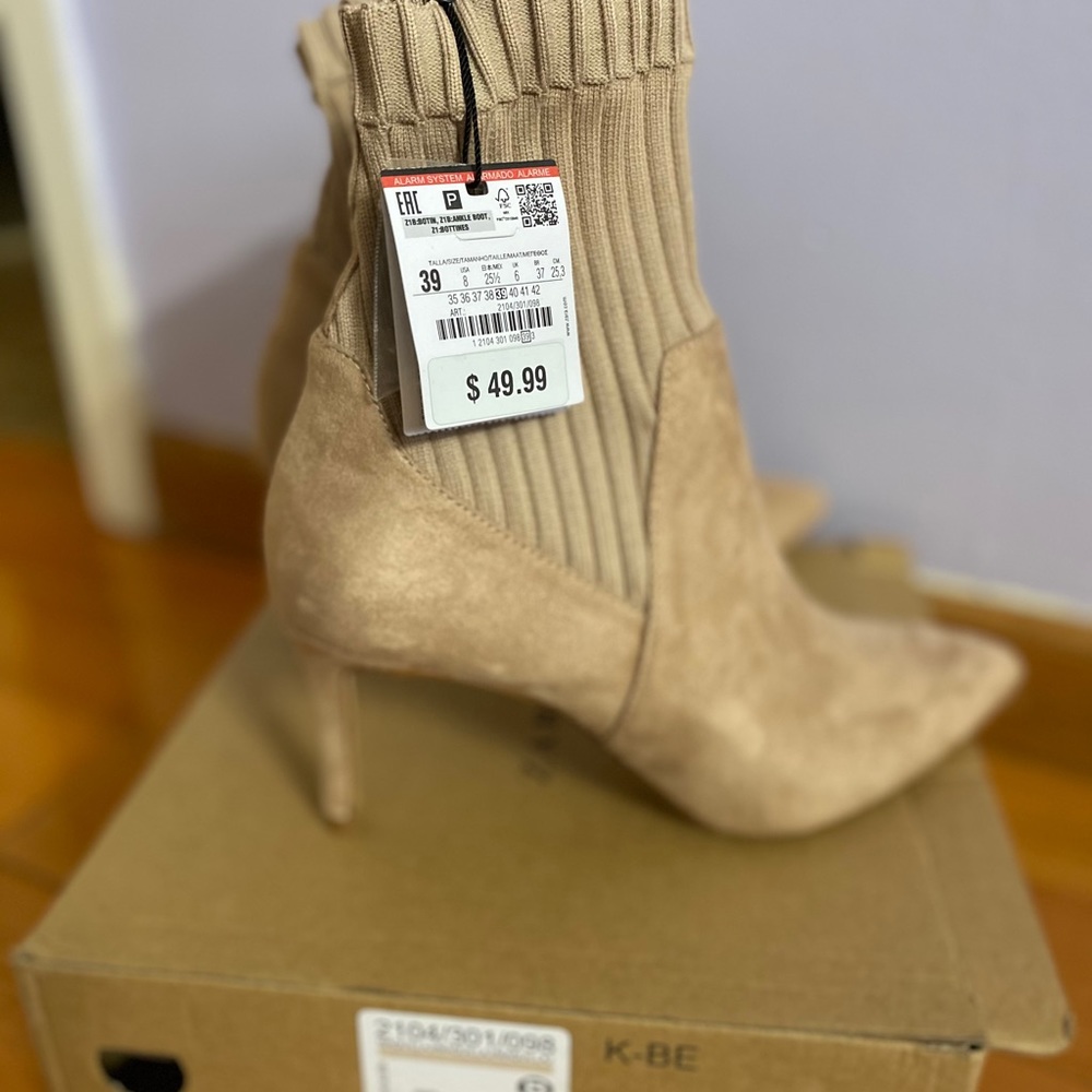 Ankle booties